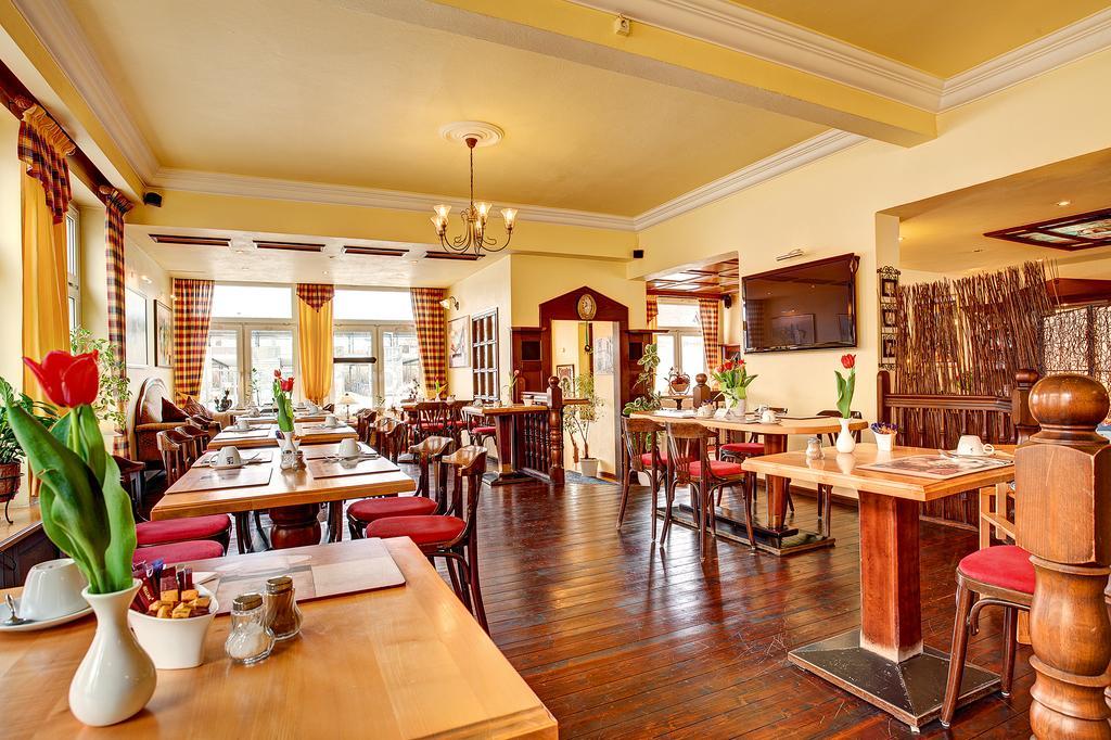 Stadthotel Detmold Eksteriør billede