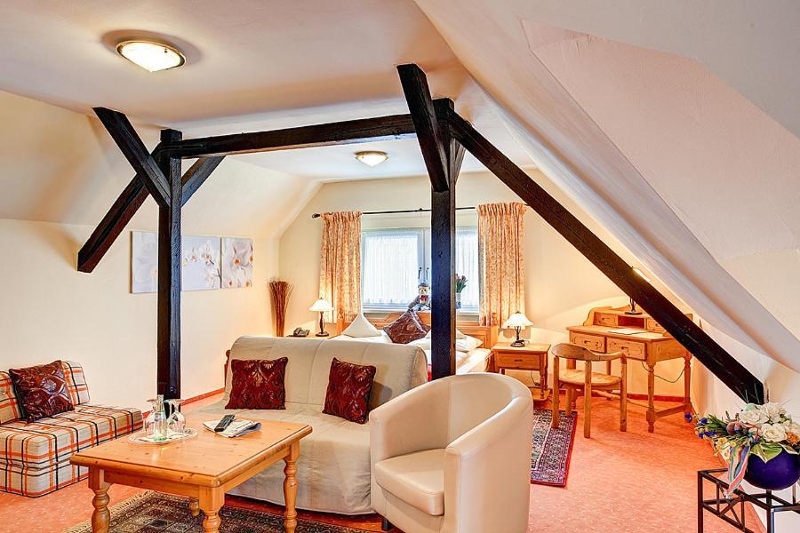Stadthotel Detmold Eksteriør billede